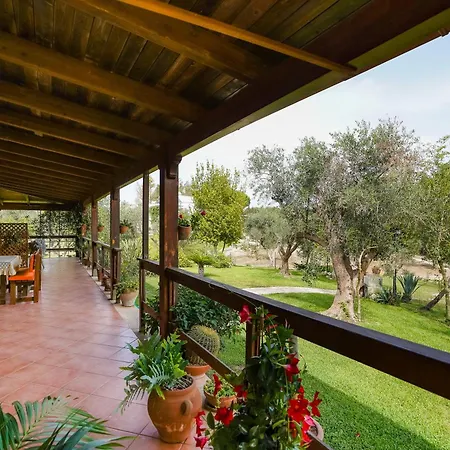 Casa Russo Fernando *