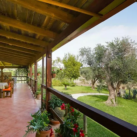 Casa Russo Fernando * Alimini
